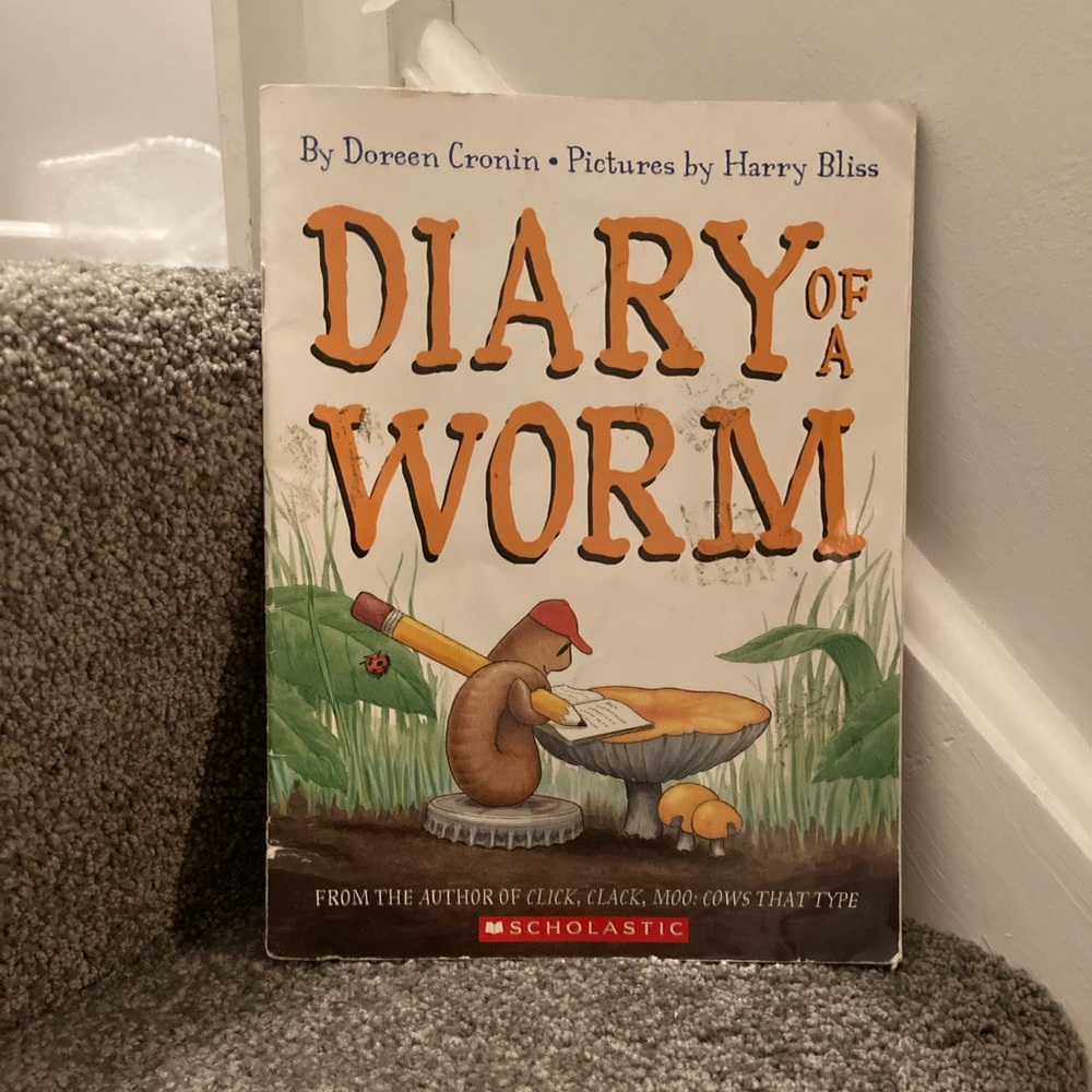 ✨10/$12✨Diary of a Worm